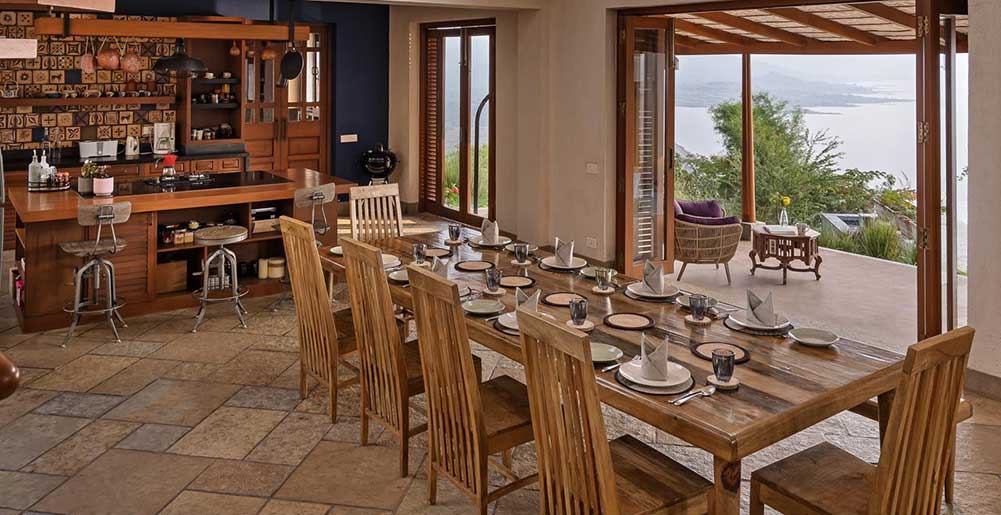 Om Anantha - Dining area